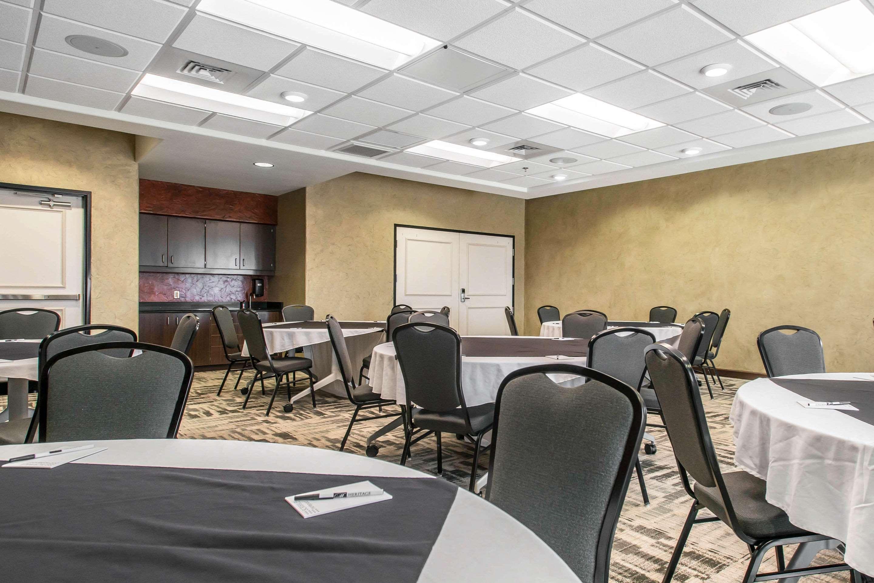 גארדן סיטי The Heritage Inn & Suites, Ascend Hotel Collection מראה חיצוני תמונה