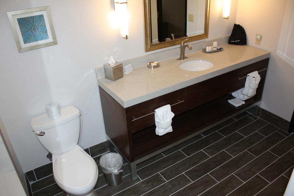 גארדן סיטי The Heritage Inn & Suites, Ascend Hotel Collection מראה חיצוני תמונה