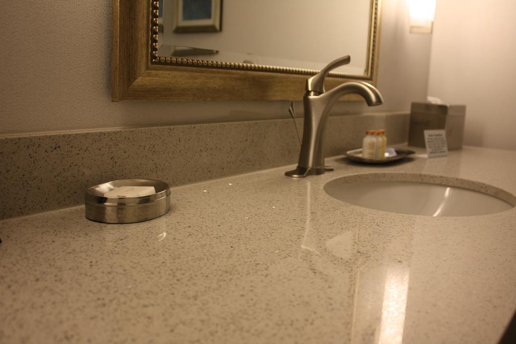 גארדן סיטי The Heritage Inn & Suites, Ascend Hotel Collection מראה חיצוני תמונה